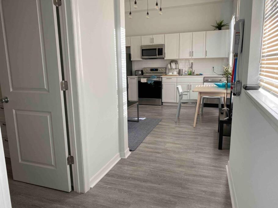 Chic Steps From Armature Works & Downtown Riverwalk Tampa